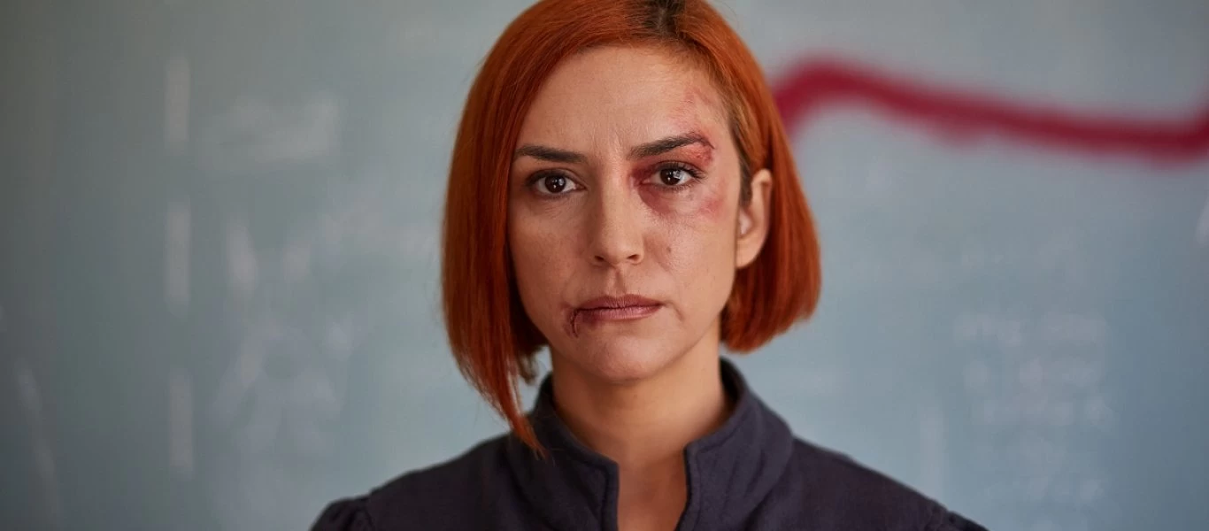 Αυτή είναι η ηθοποιός που «έπαιξε» στα επτά βίντεο του ΣΥΡΙΖΑ